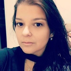 Meet your Posher, Marcela